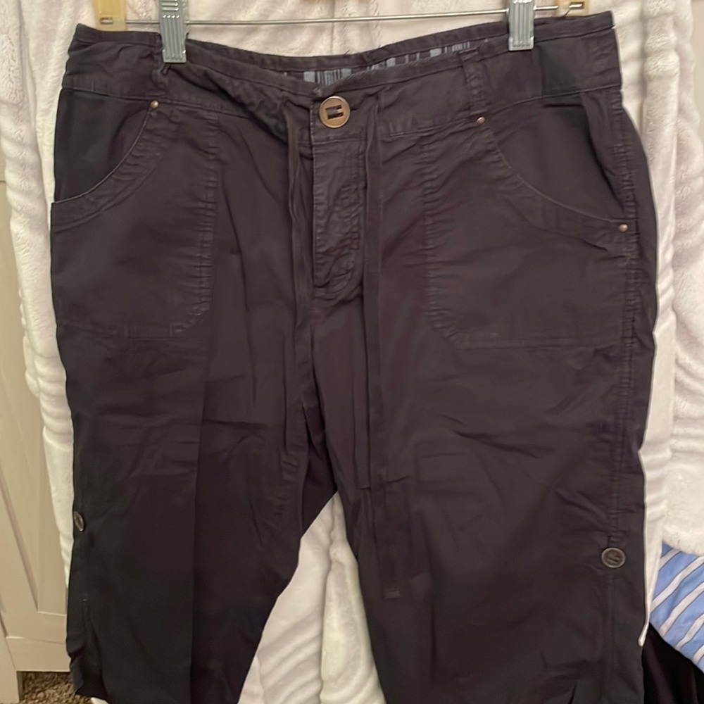 Womens size 8 shorts